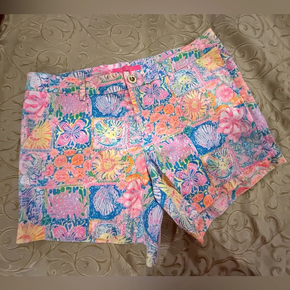 Lily Pulitzer print shorts - Picture 1 of 6